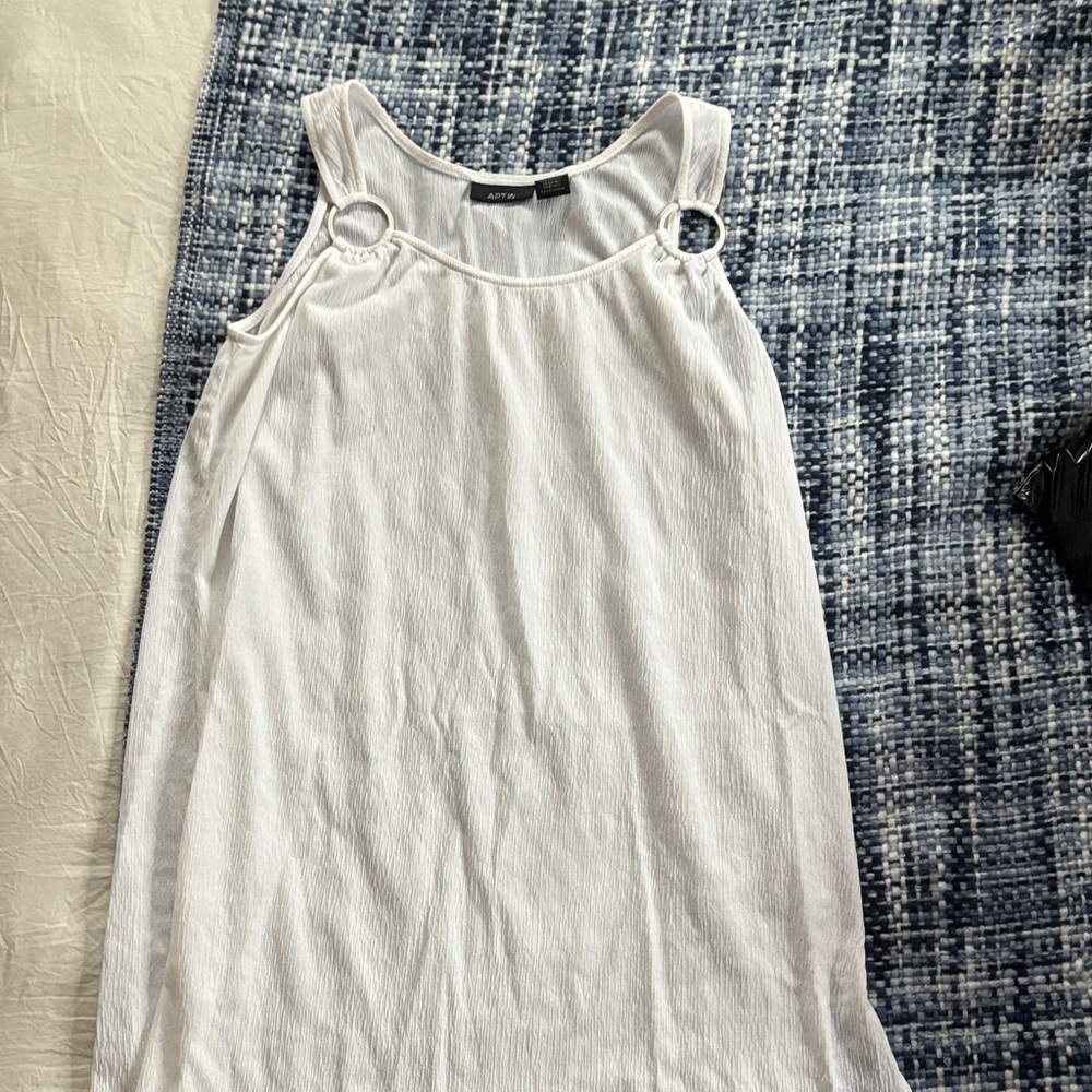 White Sleeveless swimsuit coverup